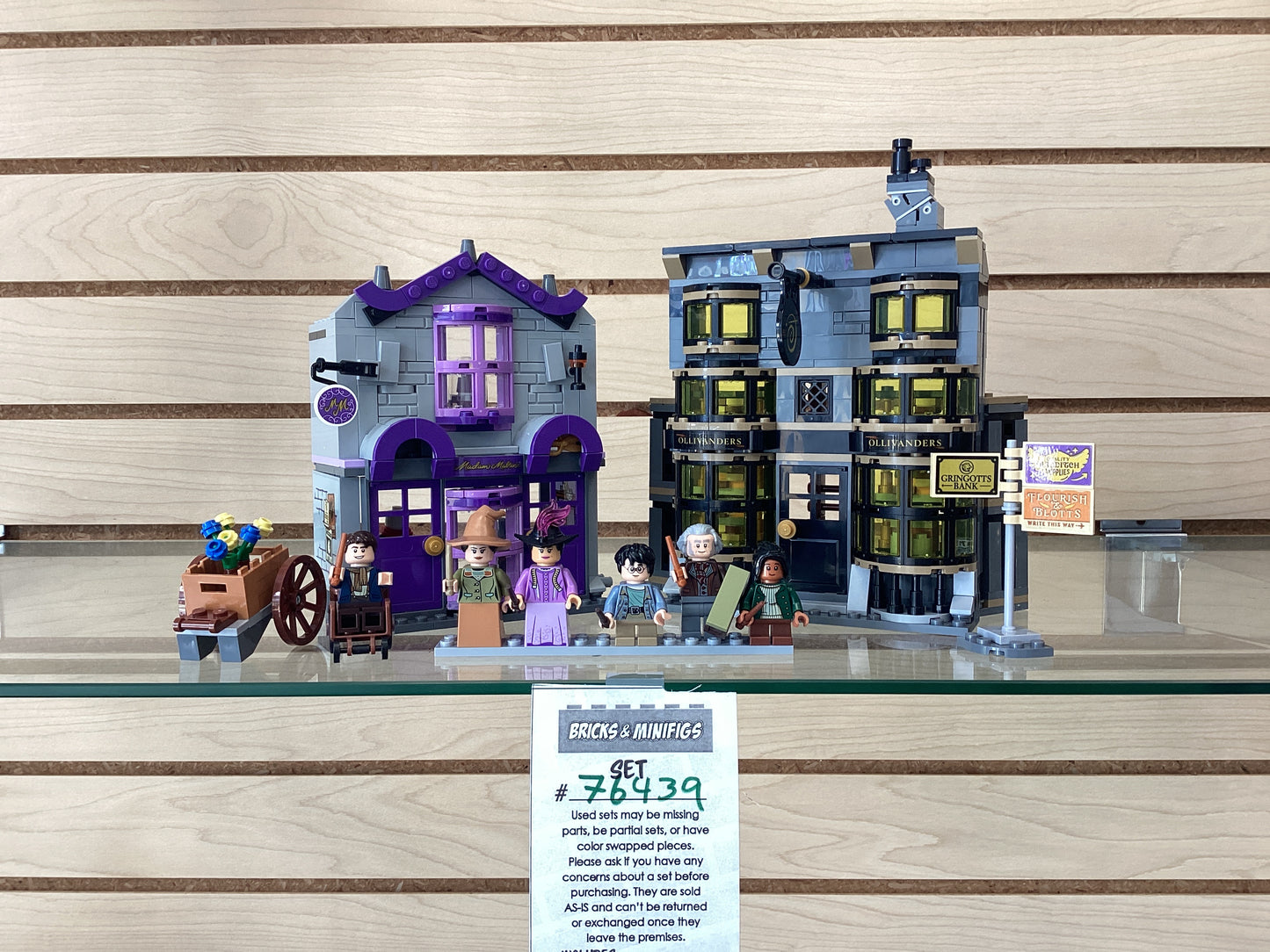 76439 Ollivanders & Madam Malkin's Robes - USED