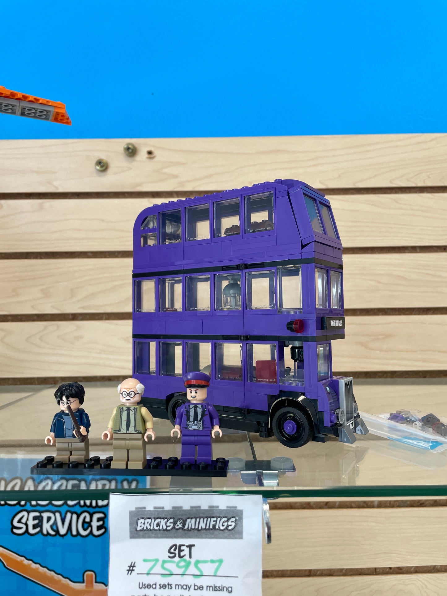 75957 Knight Bus - USED