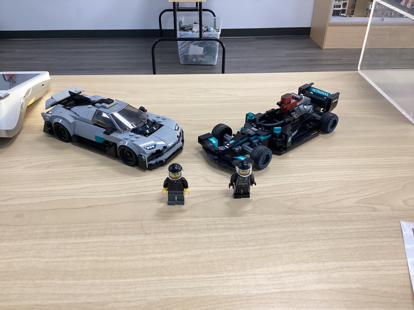 76909 Mercedes-AMG F1 W12 E Performance & Mercedes-AMG Project One - USED