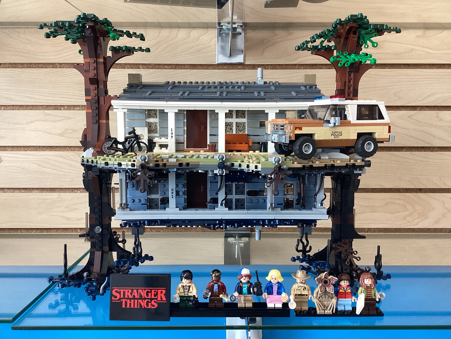 75810 The Upside Down - USED
