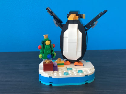 40498 Christmas Penguin - USED