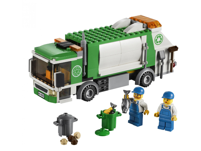4332 Garbage Truck - CERTIFIED