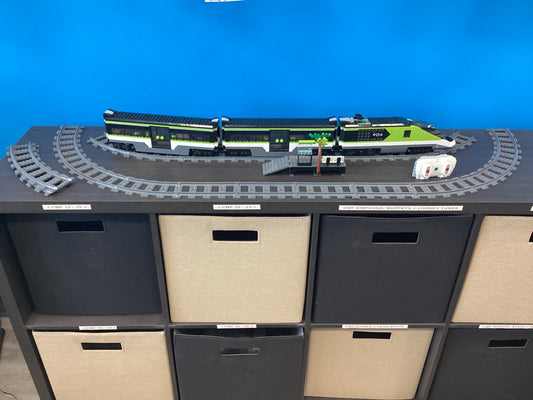 60337 Express Passenger Train- USED