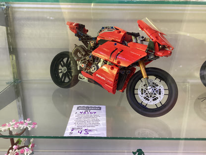 42107 Ducati Panigale V4 R - USED